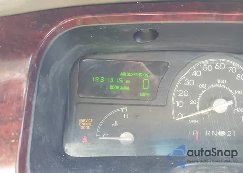 2005 Lincoln Town Car Signature из США, поврежденный, VIN 1LNHM81W55Y664694